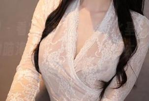 秀人网 – 看完夏诗雯Sally比基尼的写真，我的脑海里只有一个念头：太经典了，能否出现鞋子？