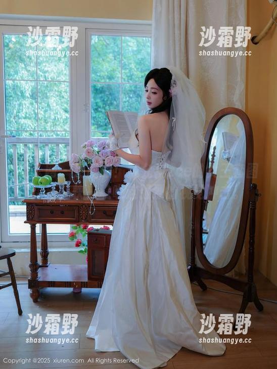 秀人网 - 别眨眼！戴允祺zoe的女王套图更新，快来瞧瞧这强烈的视觉冲击。