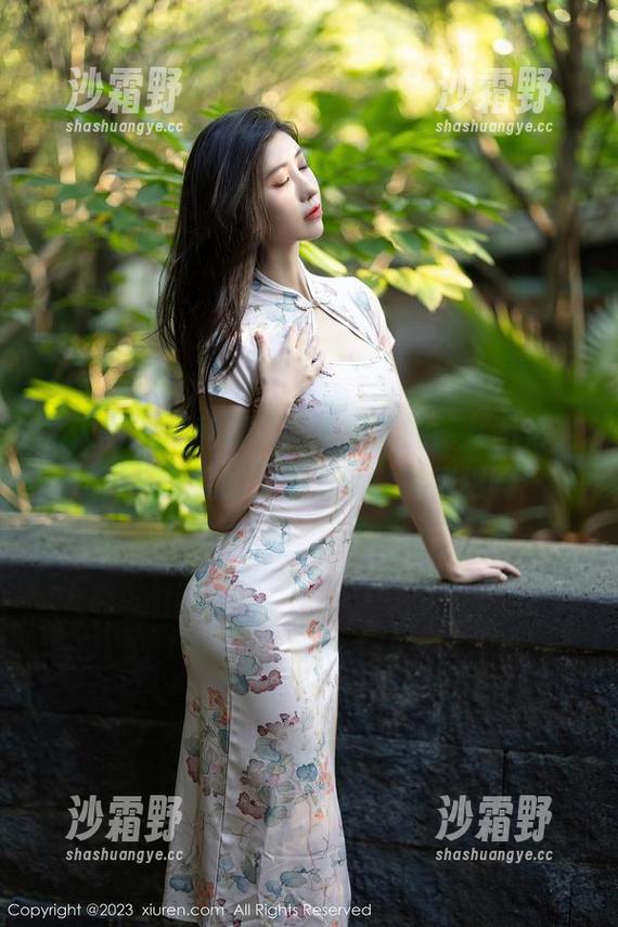 秀人网-王曼柔 秀人网 - 福利提示:王曼柔的修女图集,信仰与诱惑的无声对话,玩得狠啊!
