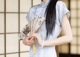 秀人网 – 王馨瑶yanni的私房美图，清纯的外表下藏着小小的叛逆，谁说乖女孩不能反叛呢？