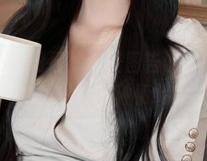 秀人网 – 盼盼已鸠的美图告诉你，吊带也是可以有多种情绪的
