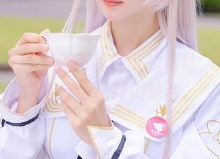 粉色的反叛：分享紫氯氯的棉袜COS——软萌与叛逆完美结合。