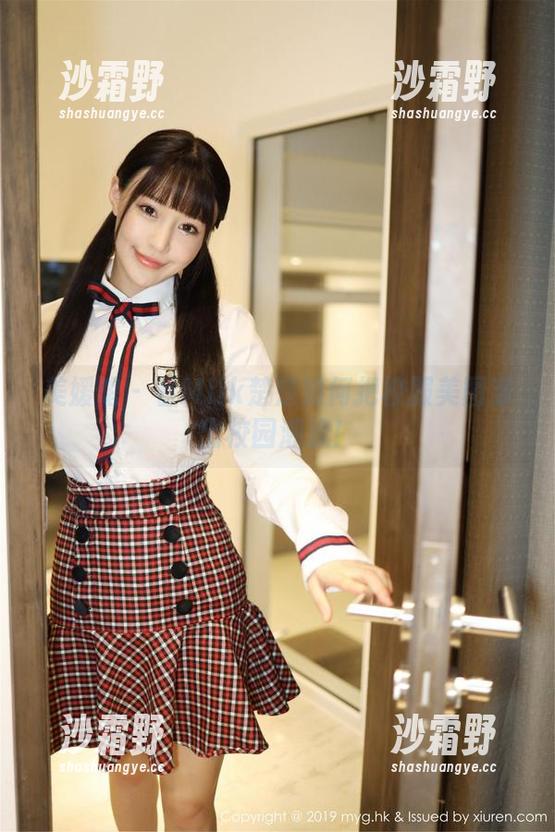 美媛馆 - 看Milk楚楚如何把校服美图穿出校园潮流！