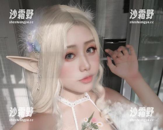 说不清是牛仔还是模特，芊川一笑MNK的cos写真让我陷入了深深的思考…