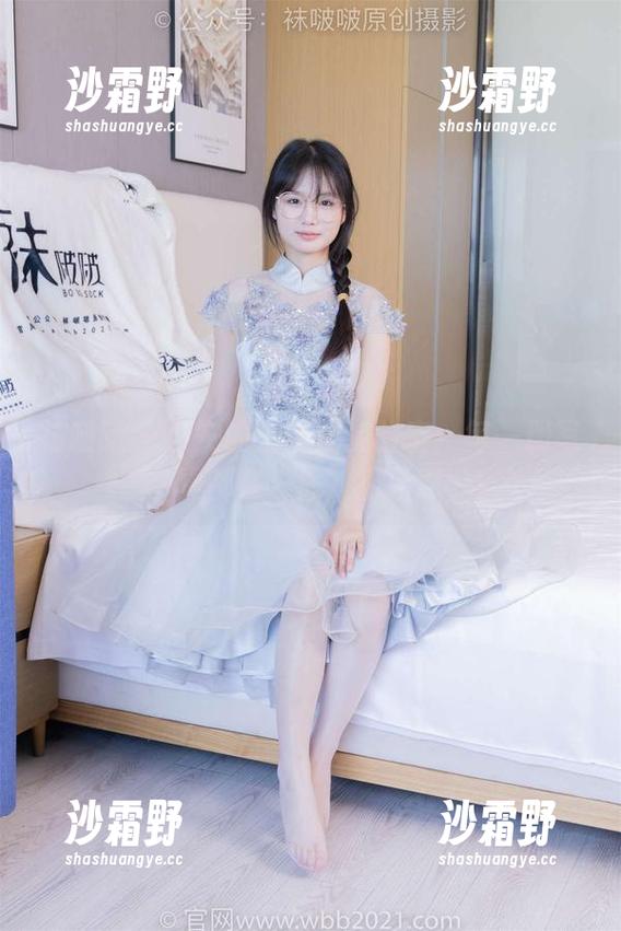袜啵啵 - 小安的指甲油实验室：每一册写真都在“涂”出新意