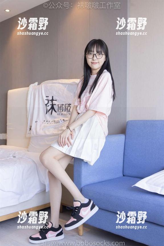 袜啵啵 - 瑶瑶的吊带照片，免费送你一次“吊带疗法”！