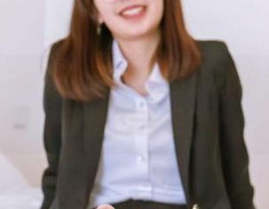 袜啵啵 – 揭秘稚予的美图：秘书装无辜，却悄悄升温？