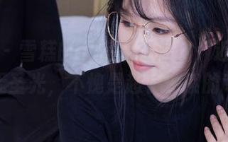 袜啵啵 – 雪糕的作品总在潜伏，近距离玩味无圣光，不愧是超长花絮的专家