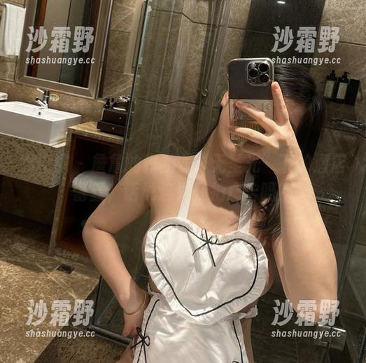 微密圈 - 詹詹的作品：“无圣光”下的酒店蕾丝，话说这是在拍广告吗？
