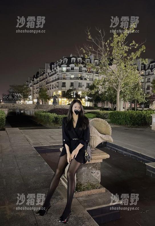 软妹小九九 微密圈 - 一图胜千言!软妹小九九的体操服私拍,比香肠还员外!