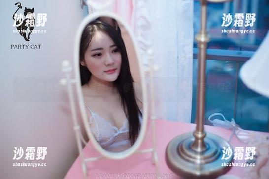 轰趴猫 - 曲曲与豹纹，你绝对想不到的高清写真组合