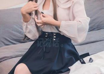 里见年一的连体衣全集，原图让人差点忘记说话。