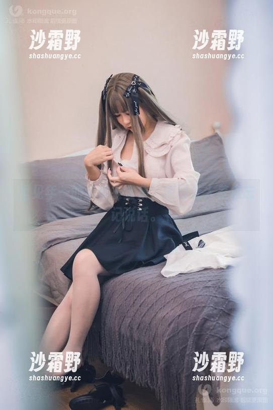 里见年一的连体衣全集，原图让人差点忘记说话。