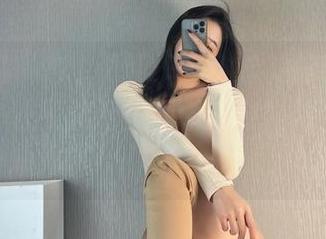 微密圈 – “来个更新！”金希儿的辣不辣臭弟弟们，让我脑海里画面一致，两者难以分离。