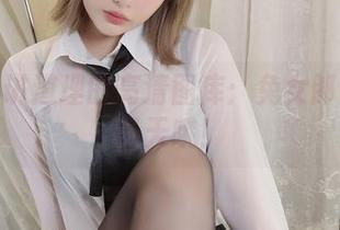 雯妹不讲道理的高清图库：兔女郎也能有春天哦！