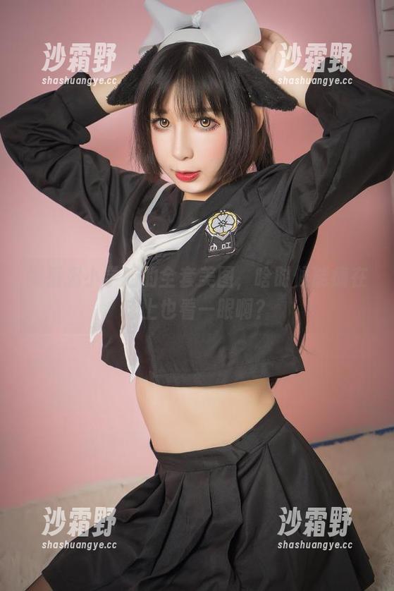 雯粥粥小学姐的全套美图，啥时候能瘫在床上也看一眼啊？