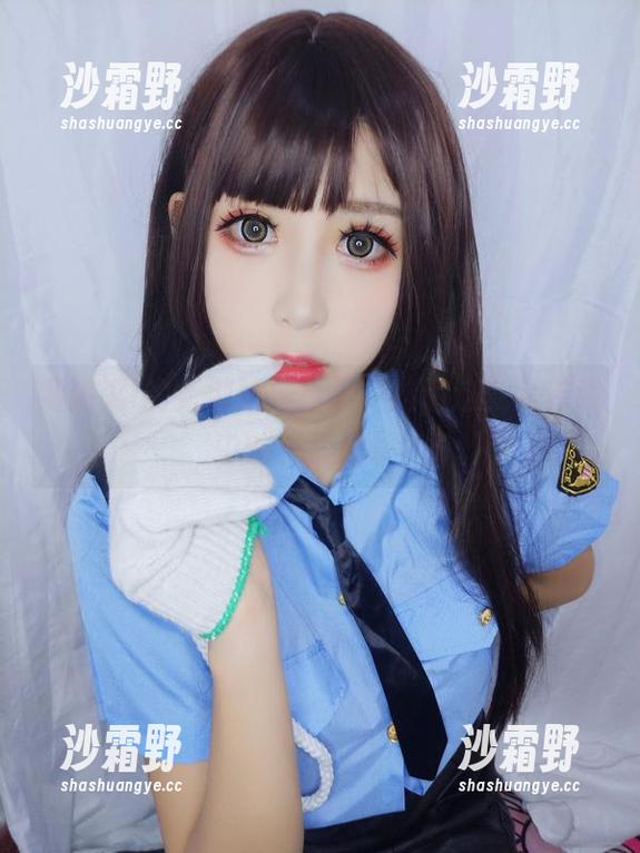 雯粥粥i的新御姐写真集，难道这就是传说中的气质炸裂？