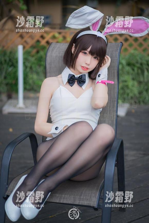 投降吧！香川澪的粉色套图太美，不能自己一个人偷偷分享，这就给你。