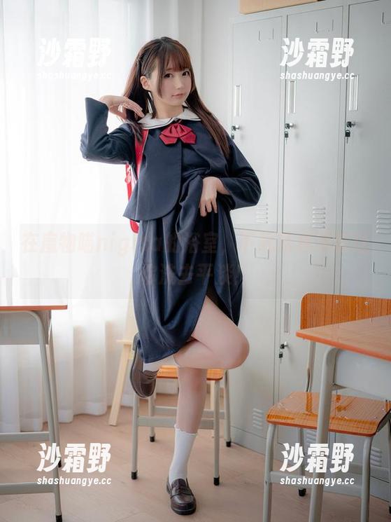 魔物喵nigisa 在魔物喵nigisa的浴室,下载写真集能让你洗去平淡!