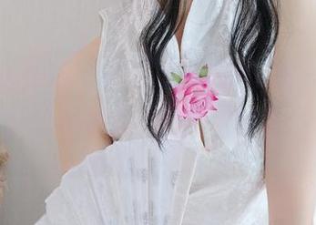 秋日醉人景色，来自“魔物喵nigisa”的花嫁图库，随便看看就让人变得多愁善感。