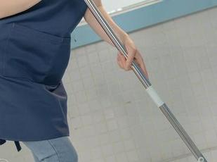 看这组写真，黏黏团子兔的护士造型，一点也不稳重！